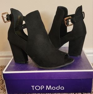 Womens Top Moda Block Heel Open Toe Booties 8.5